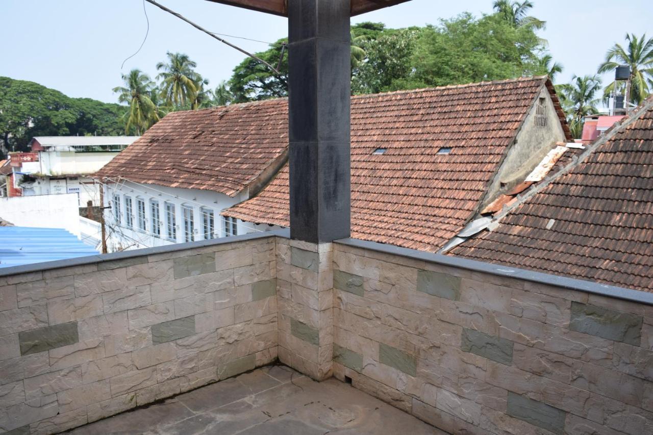 Fort Muziris Kochi Exteriör bild